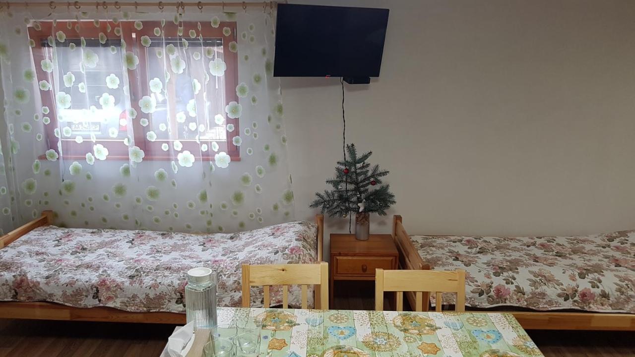 Privat Nika Hotel Zavazna Poruba Luaran gambar
